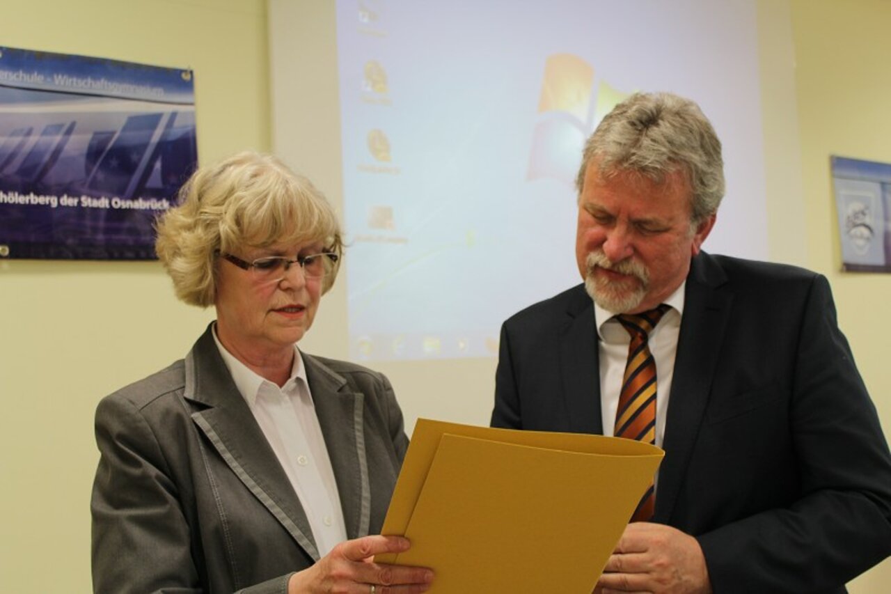 Schulleiter Herkenhoff verabschiedet Image 4