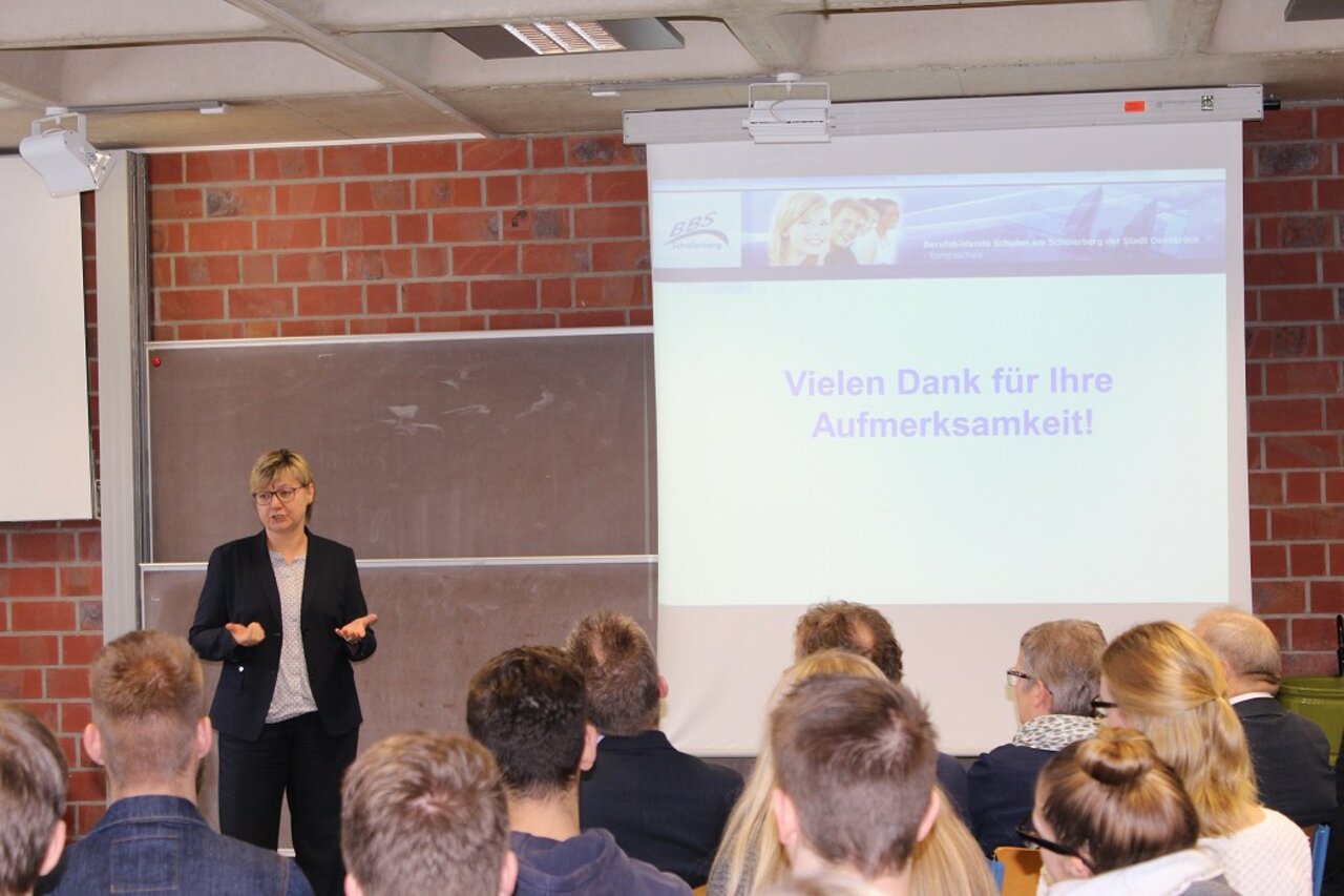 Kultusministerin Heiligenstadt informiert sich über Industrie/Wirtschaft 4.0 Image 6