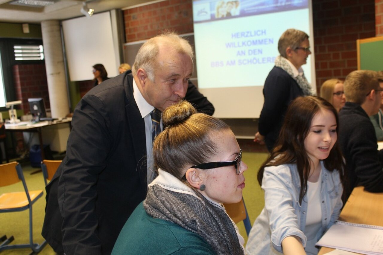 Kultusministerin Heiligenstadt informiert sich über Industrie/Wirtschaft 4.0 Image 7