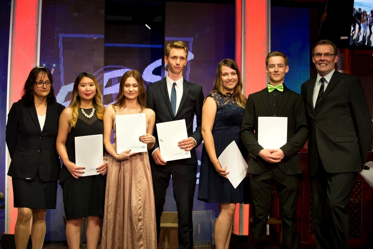 Feierlicher Abschied im Alando-Palais Image 5