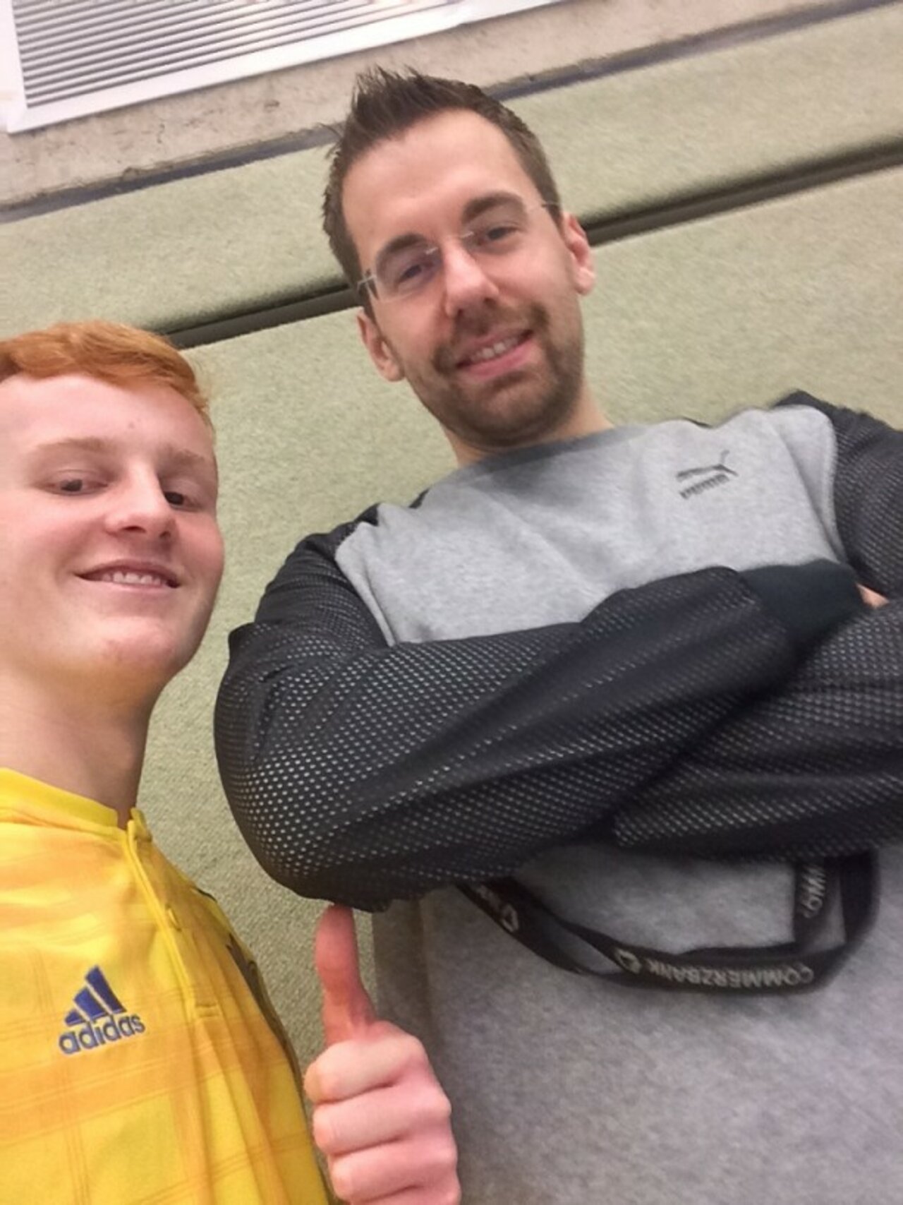 Jahrgang 12 dominiert Weihnachts-Volleyballturnier Image 12