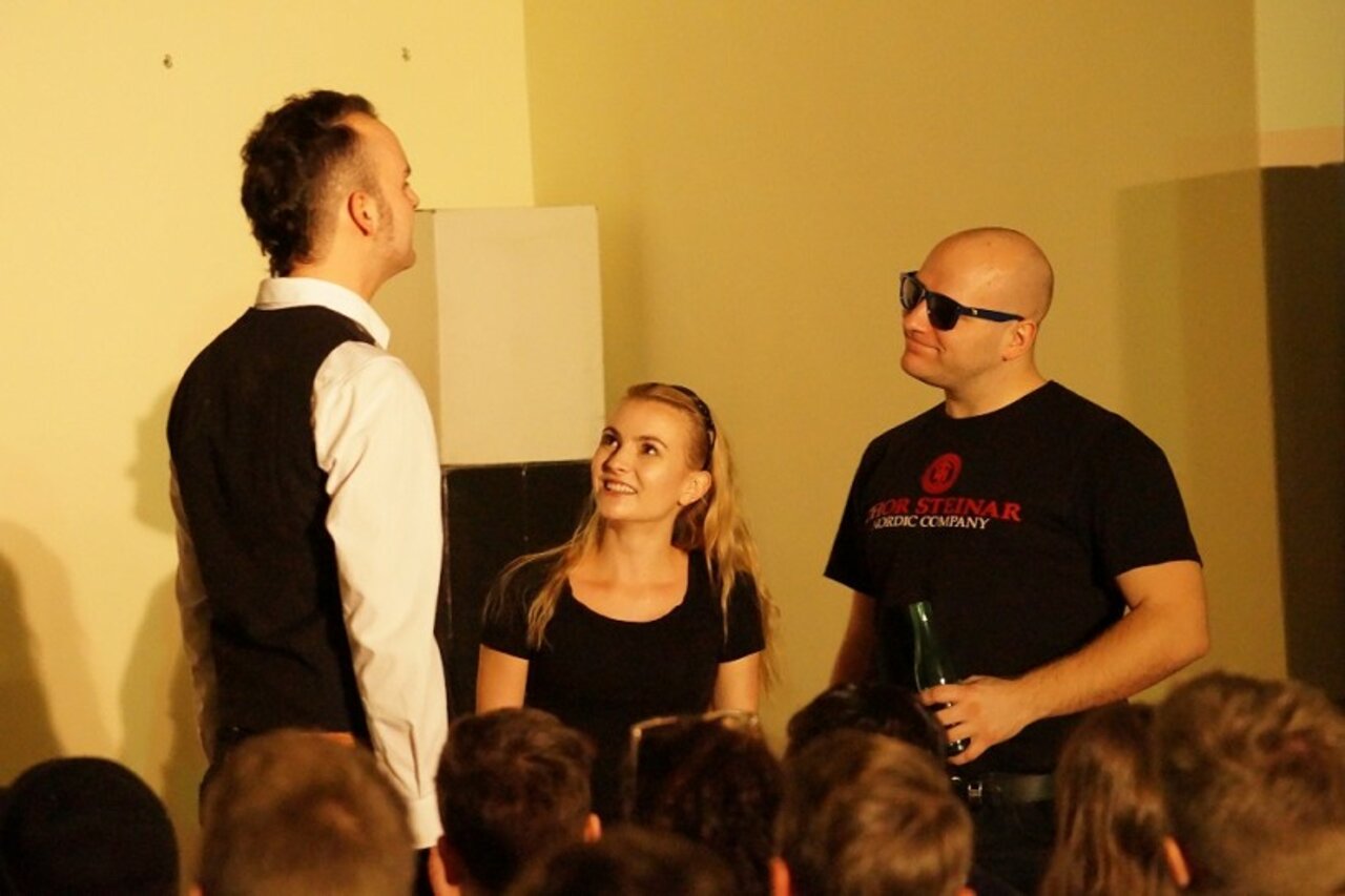 Theateraufführung zum Thema Menschenrechte Image 4