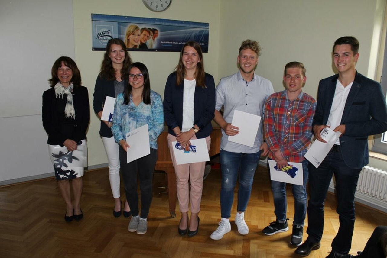 Verabschiedung Industriekaufleute sowie Medienkaufleute Digital und Print Image 4