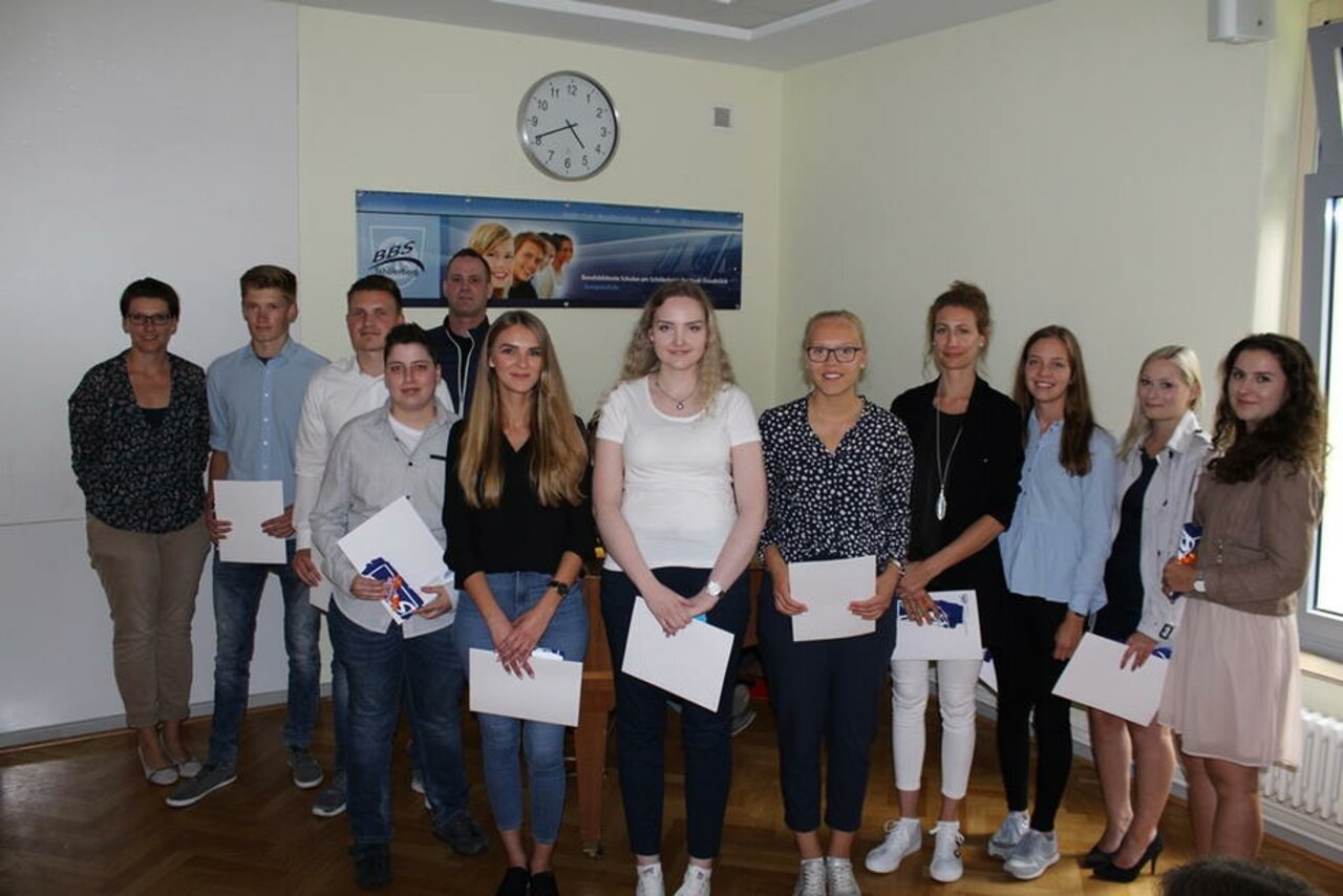 Verabschiedung Industriekaufleute sowie Medienkaufleute Digital und Print Image 5