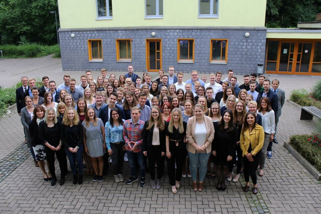 Verabschiedung Industriekaufleute sowie Medienkaufleute Digital und Print Image 9