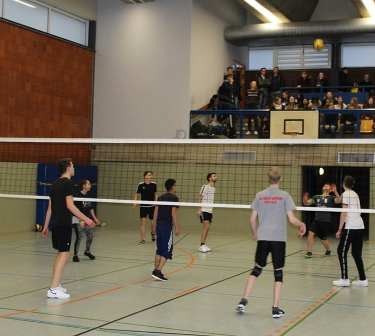 Tolle Spiele beim Weihnachts-Volleyballturnier Image 12