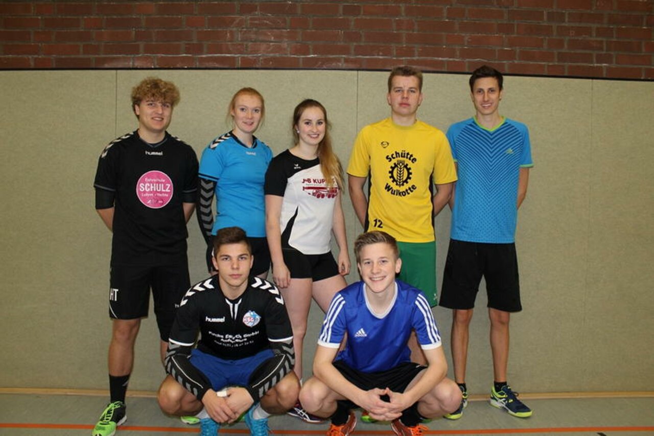 Tolle Spiele beim Weihnachts-Volleyballturnier Image 21
