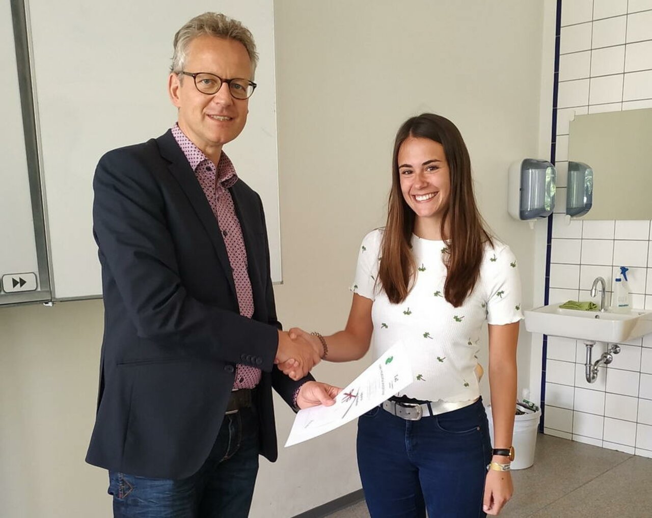 Erneut erfolgreiche KMK-Fremdsprachenzertifizierung in Englisch im Industriebereich Image 5