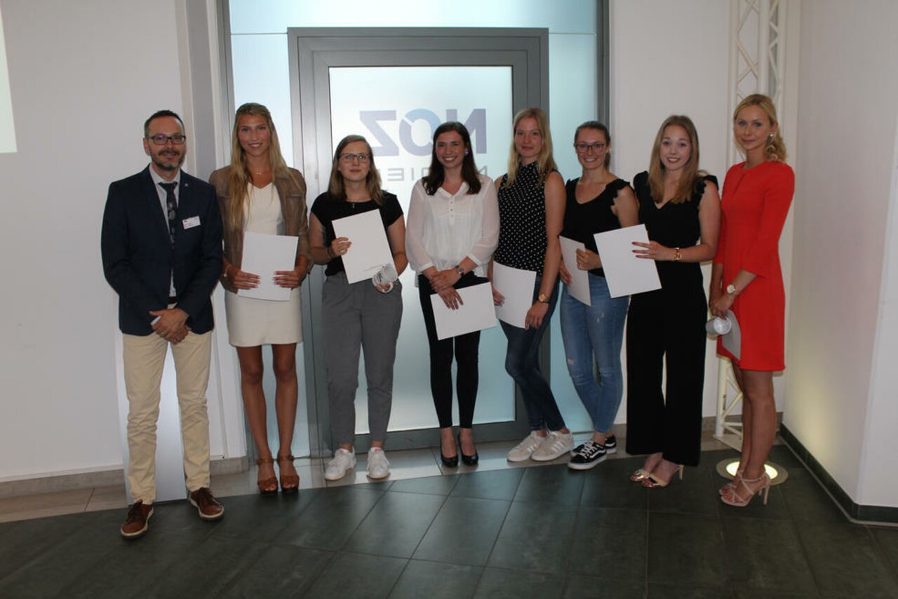 Industrie- und Medienkaufleute verabschiedet Image 2