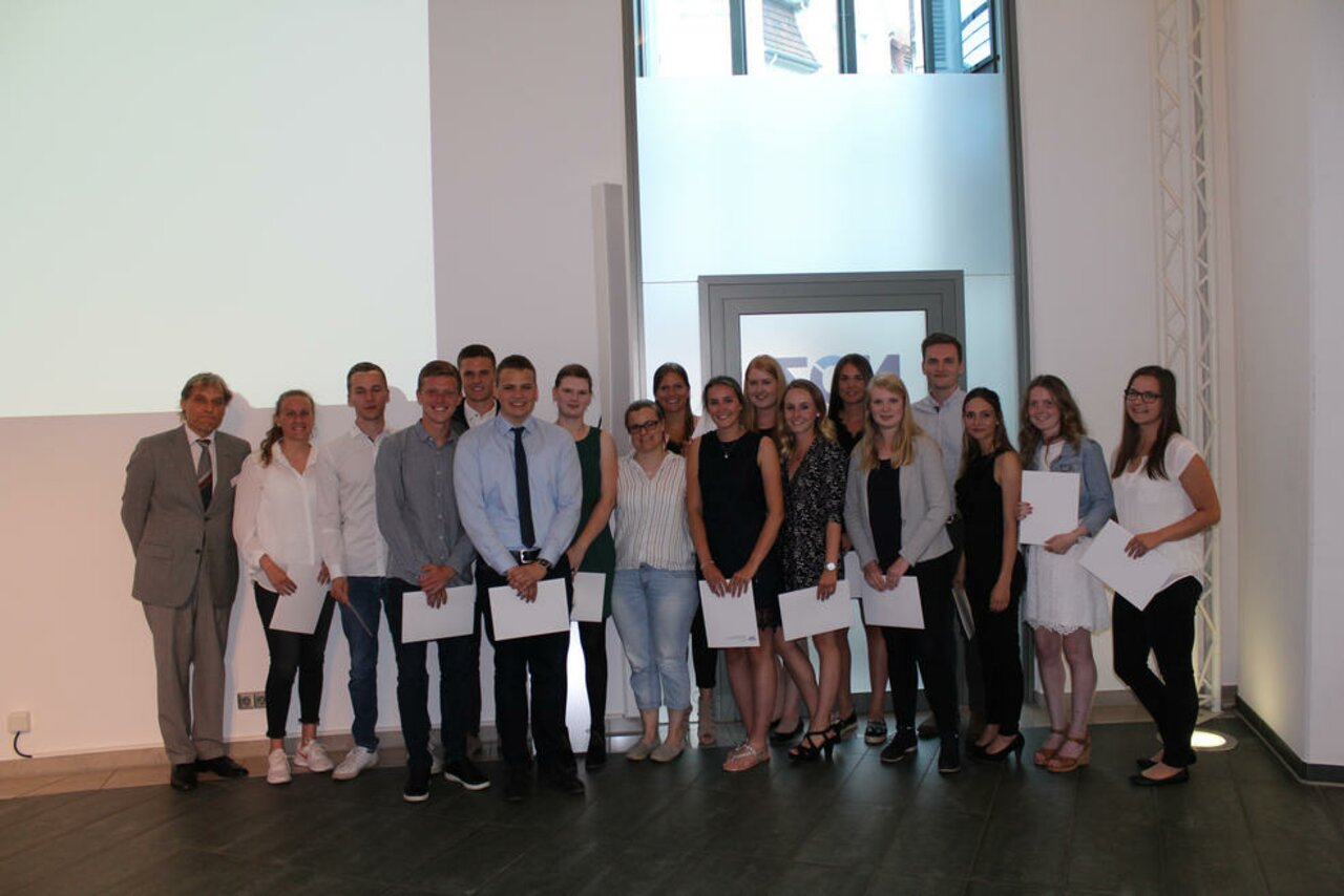 Industrie- und Medienkaufleute verabschiedet Image 5