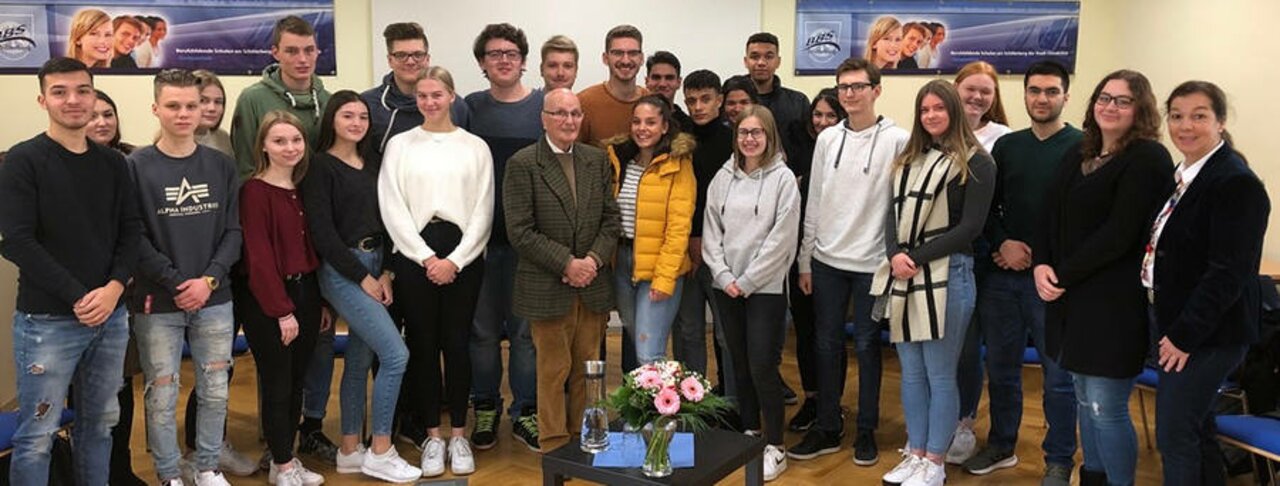 Zeitzeuge Dr. Goedecke berichtet von seiner Kindheit im 2. Weltkrieg Image 2