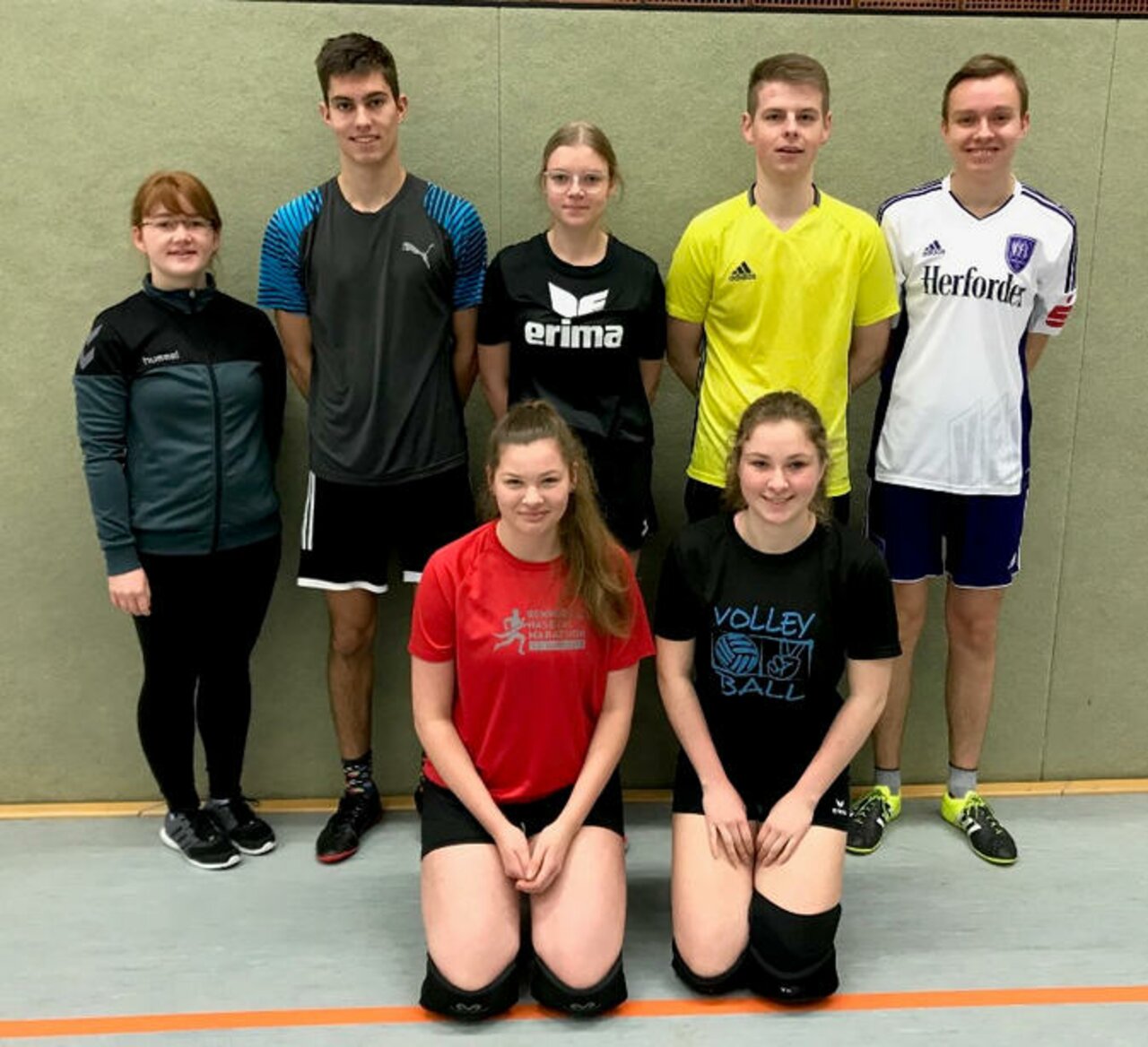 Spannende Spiele beim diesjährigen Weihnachts-Volleyballturnier Image 20