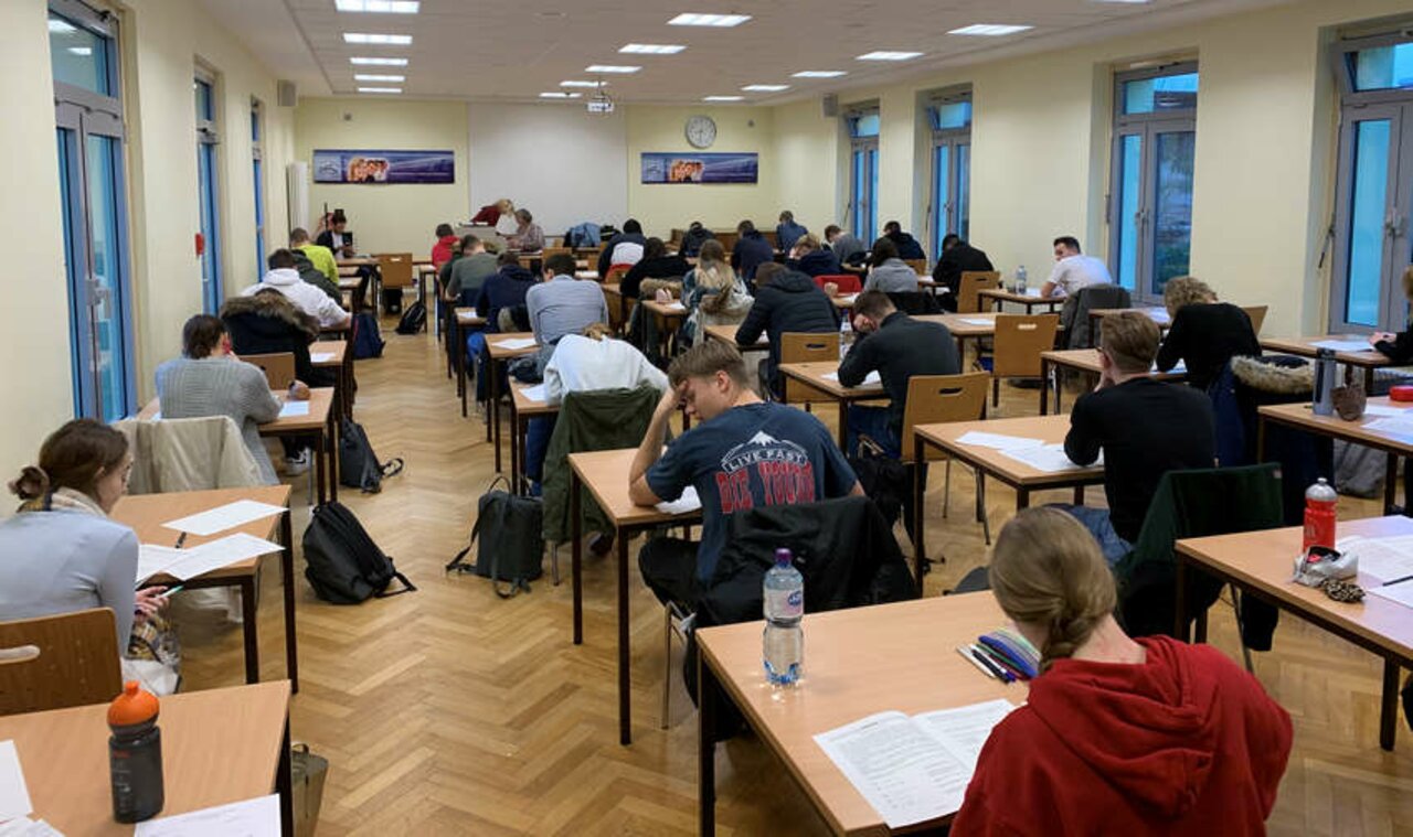 Studienfeldbezogene Beratungstests für Jahrgang 12 des Wirtschaftsgymnasiums Image 1