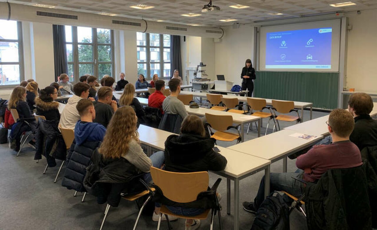 Studien- und Berufswahlseminar für Jahrgang 12 des Wirtschaftsgymnasiums Image 1