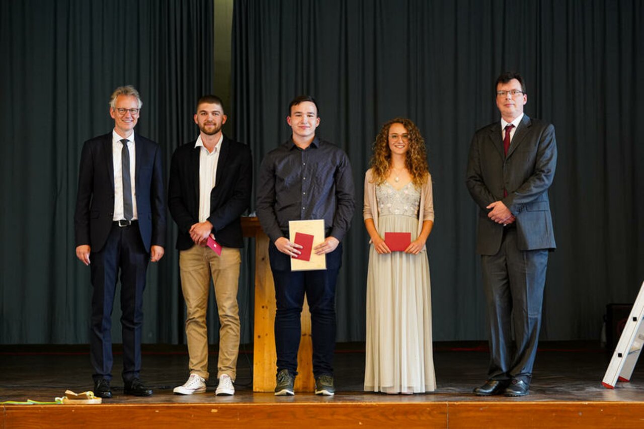 Abitur 2020 – Mit Abstand die Besten… Image 12