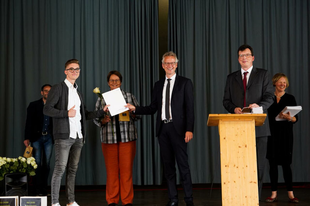 Abitur 2020 – Mit Abstand die Besten… Image 15