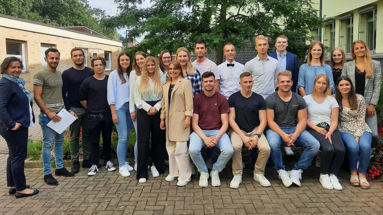 KMK-Fremdsprachenzertifikate in Englisch für Industrie- und Medienkaufleute Image 1