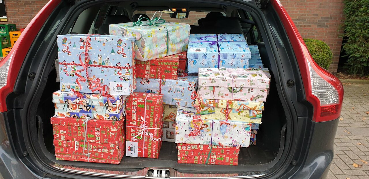Weihnachtspäckchen für Kinder und Jugendliche Image 3