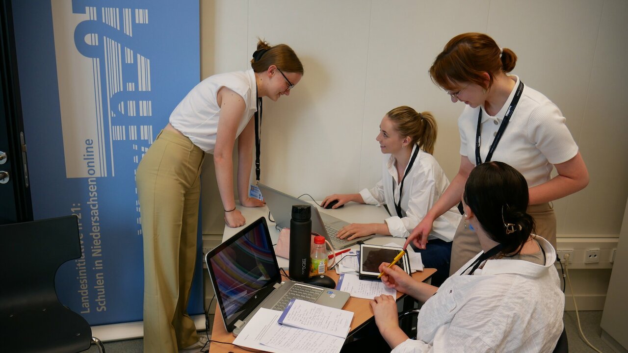 Schülerzeitung berichtet direkt aus dem Landtag (Teil II) Image 1