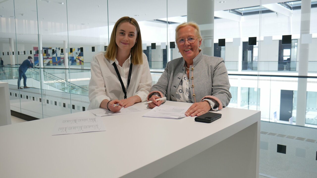 Schülerzeitung berichtet direkt aus dem Landtag (Teil II) Image 4