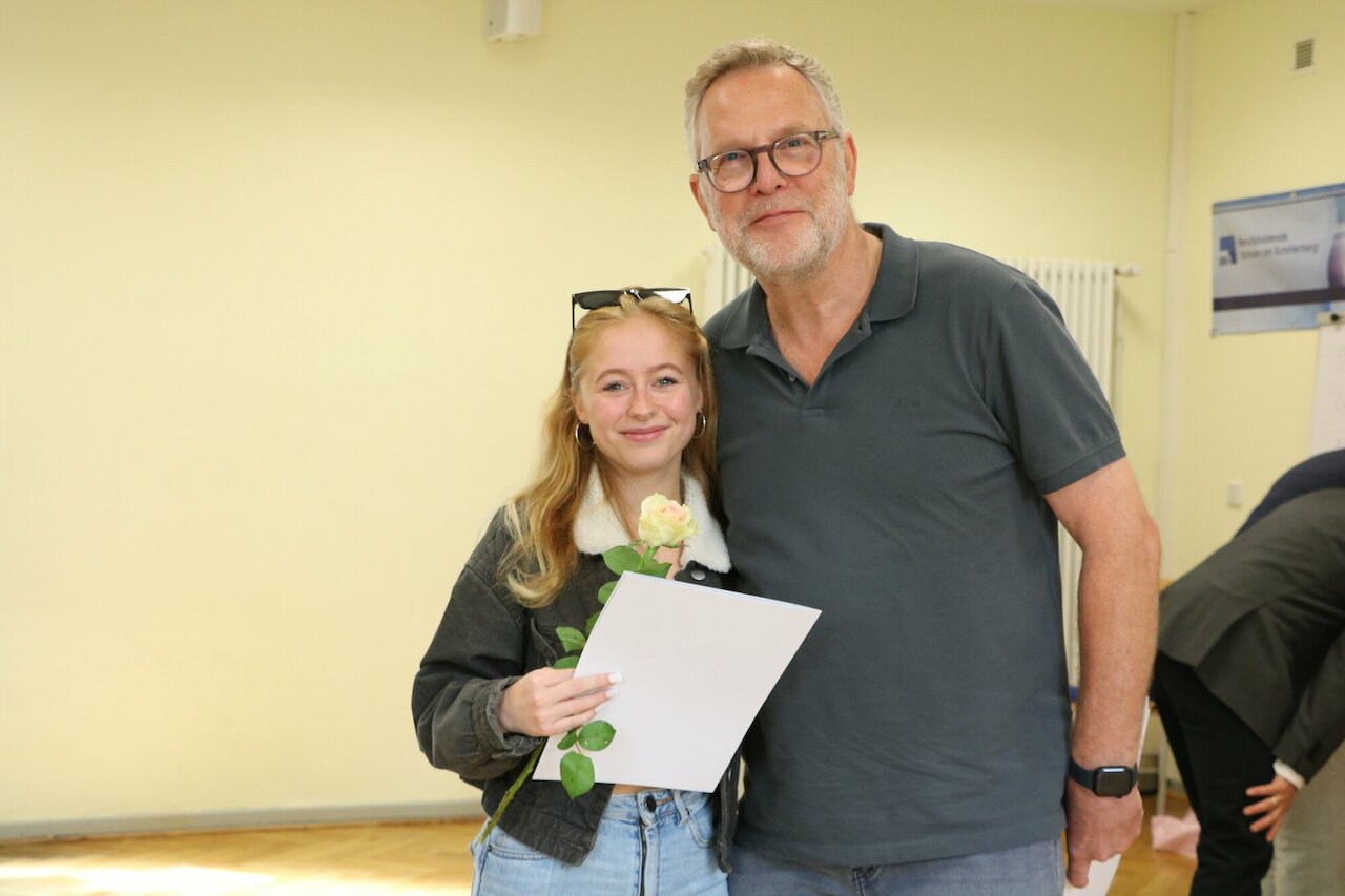 Abschlussfeier für 27 Rechtsanwalts- bzw. Rechtsanwalts- und Notarfachangestellte Image 6