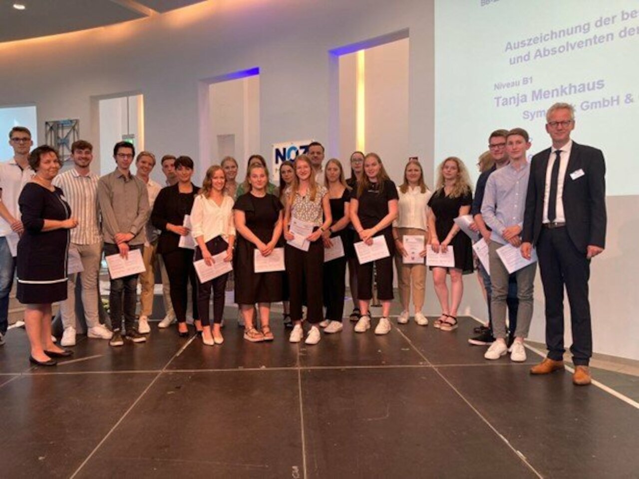 Feierliche Übergabe der KMK-Fremdsprachenzertifikate in Englisch für Industriekaufleute Image 1