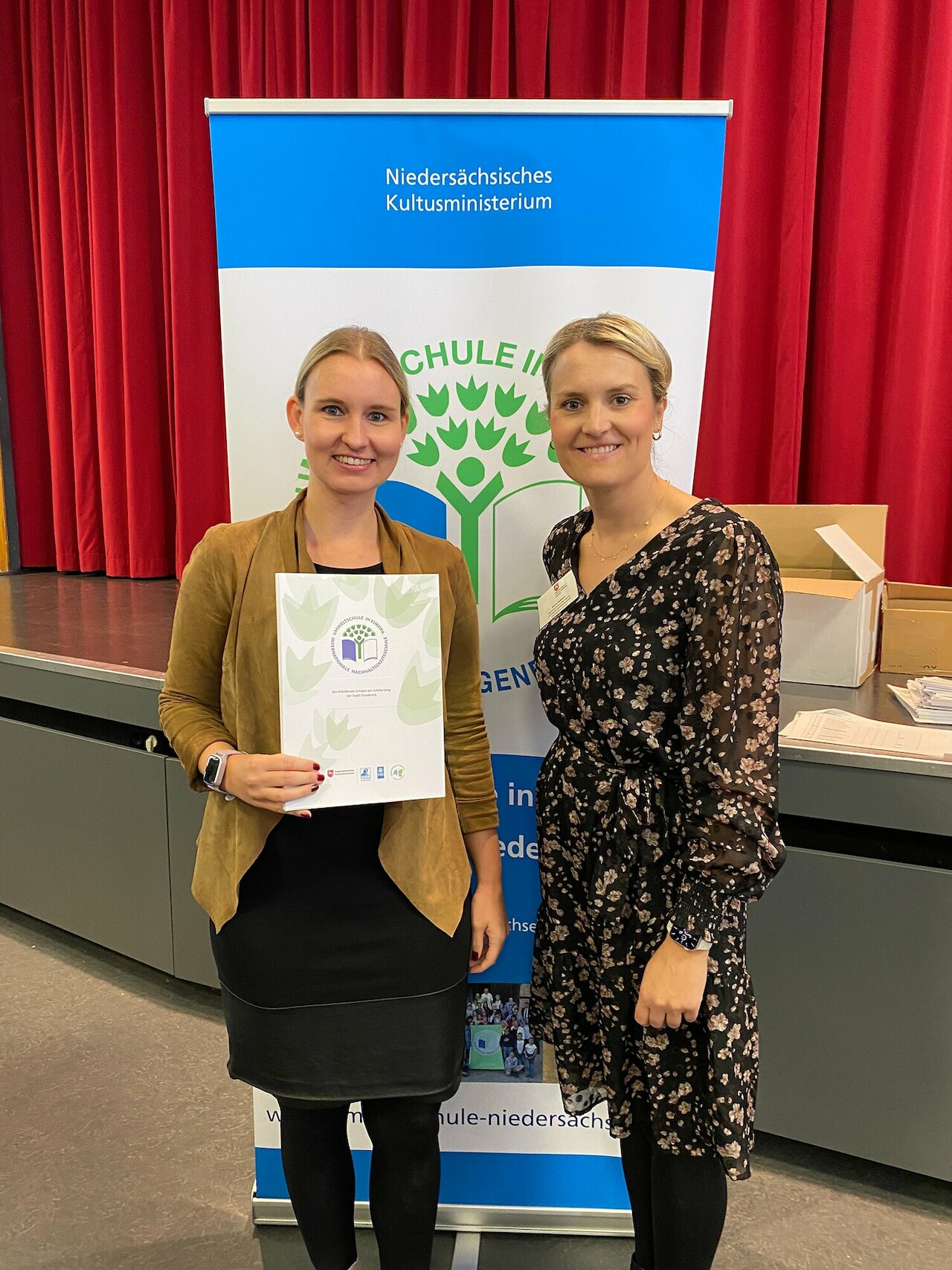 Wir sind "Umweltschule in Niedersachsen" Image 2