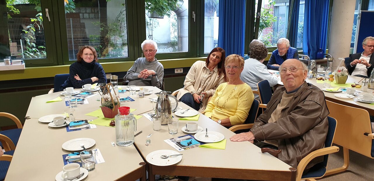 Pensionärstreffen an unserer Schule Image 3