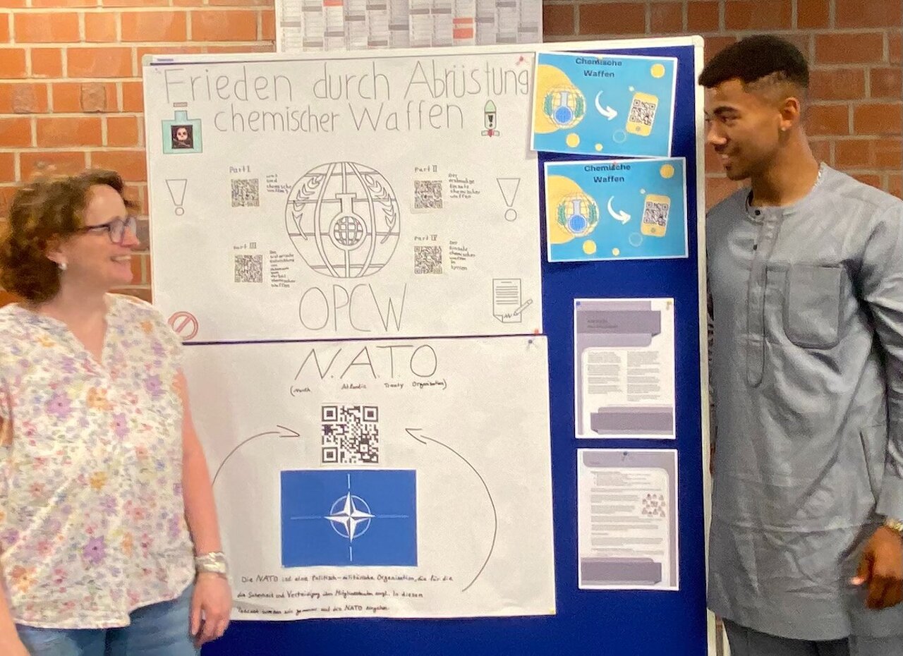 Ausstellung des Jahrgangs 12 der Fachoberschule  Image 1