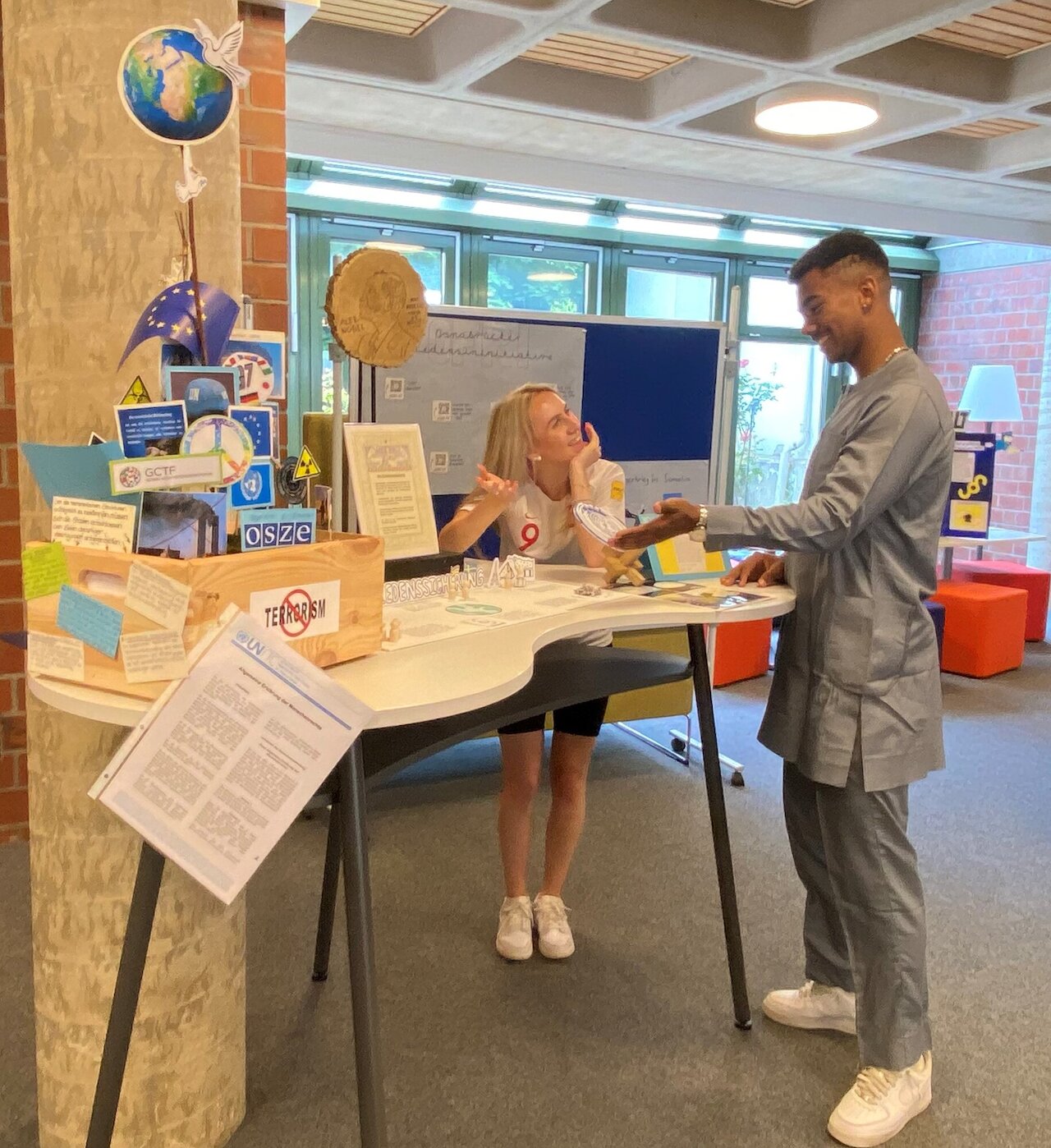 Ausstellung des Jahrgangs 12 der Fachoberschule Image 4