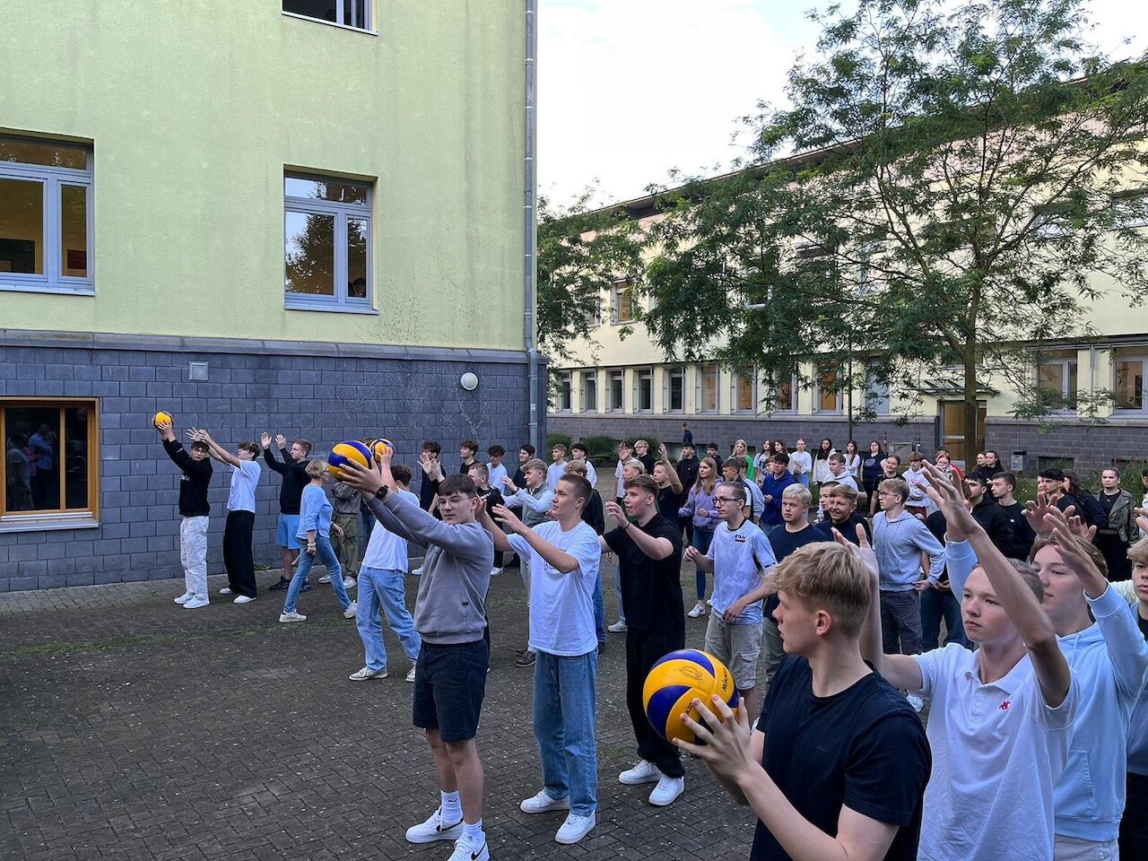 Teamtage des neuen Jahrgangs 11 des Wirtschaftsgymnasiums Image 2