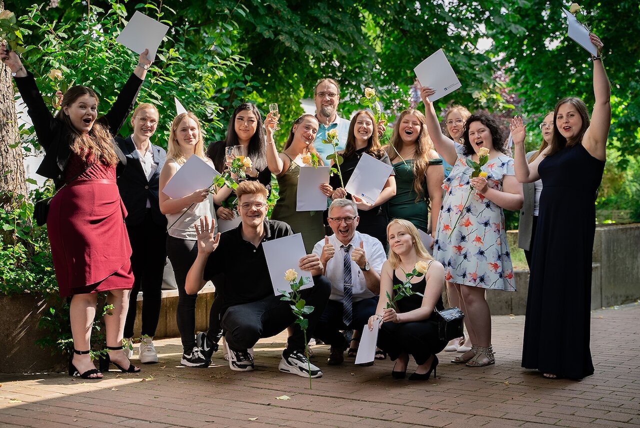Abschlussfeier der Rechtsanwalts- bzw. Rechtsanwalts- und Notarfachangestellte Image 1
