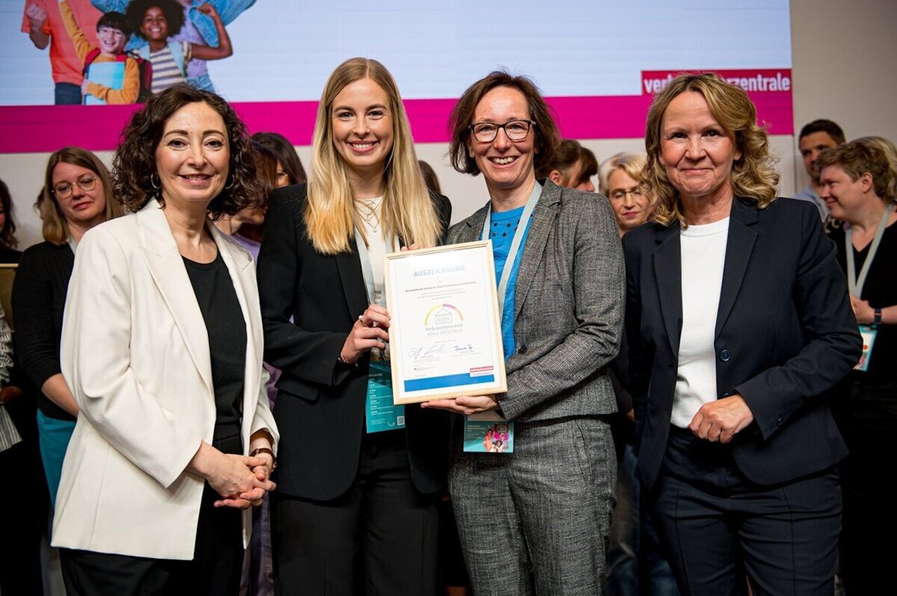 Auszeichnung zur Verbraucherschule Image 1