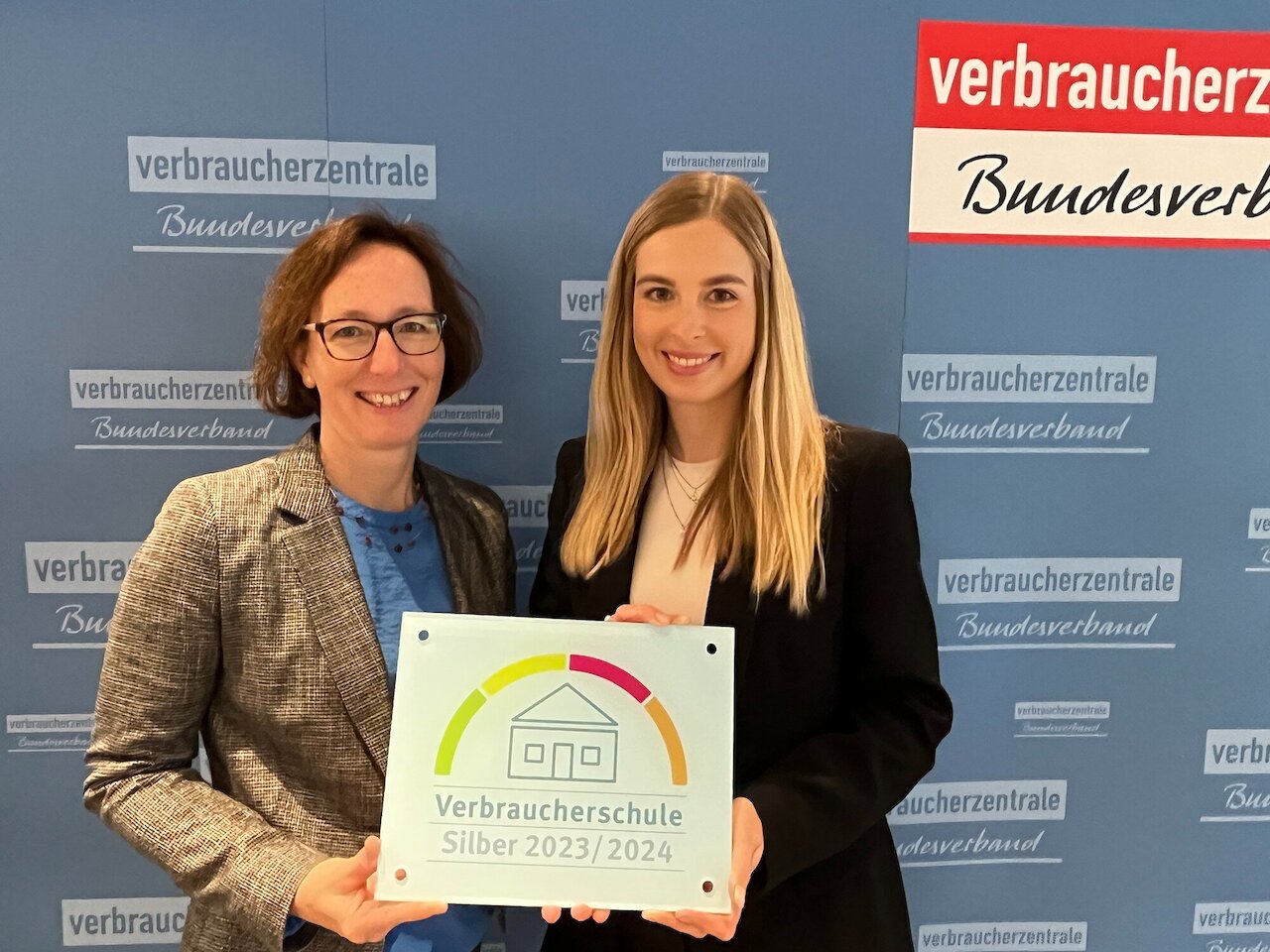 Auszeichnung zur Verbraucherschule Image 2
