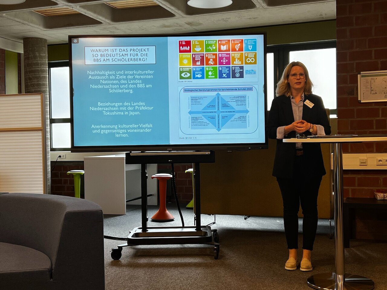 Japanischer Generalkonsul Toda besucht die BBS am Schölerberg Image 10