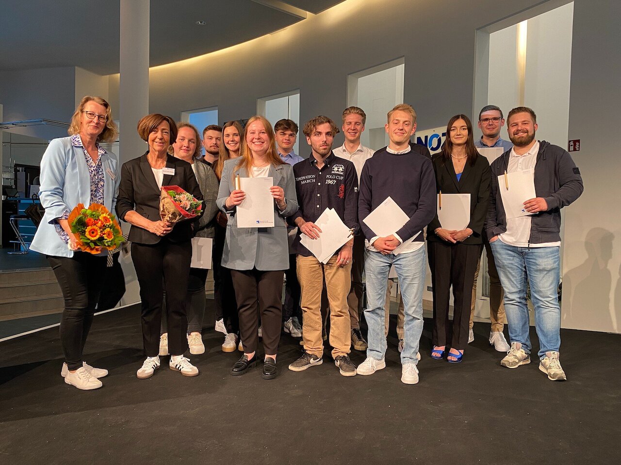 Abschlussfeier der Industriekaufleute, der Medienkaufleute Digital und Print und der Absolventinnen und Absolventen der VWA Image 2