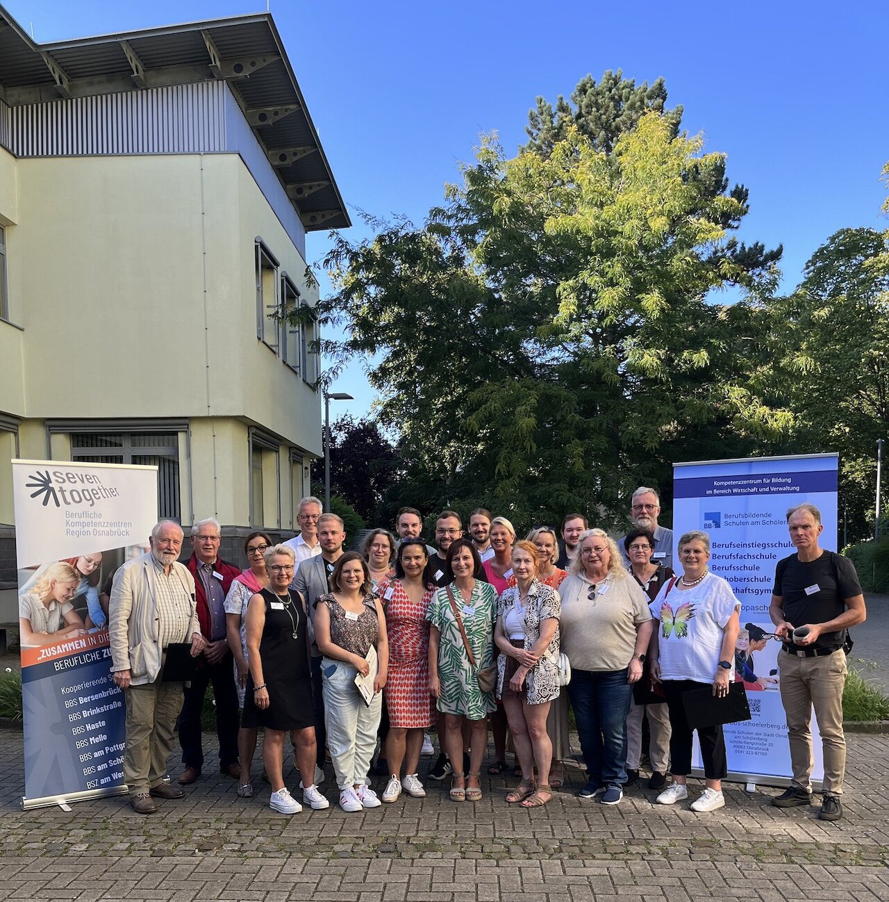 Mitglieder des Stadtrats Osnabrück sowie des Ausschusses Schule und Sport besuchen BBS am Schölerberg Image 1