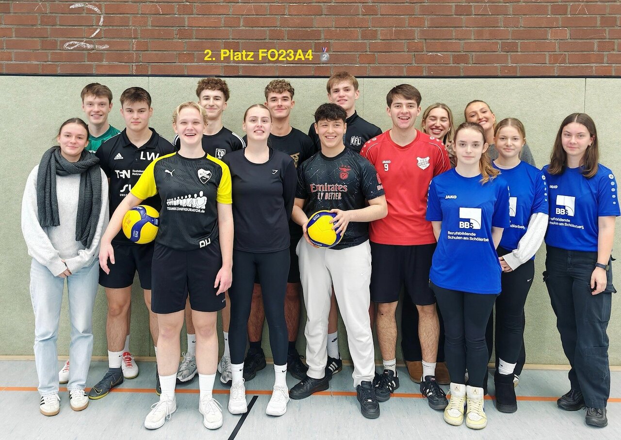 Spannende Spiele beim Weihnachts-Volleyballturnier Image 2