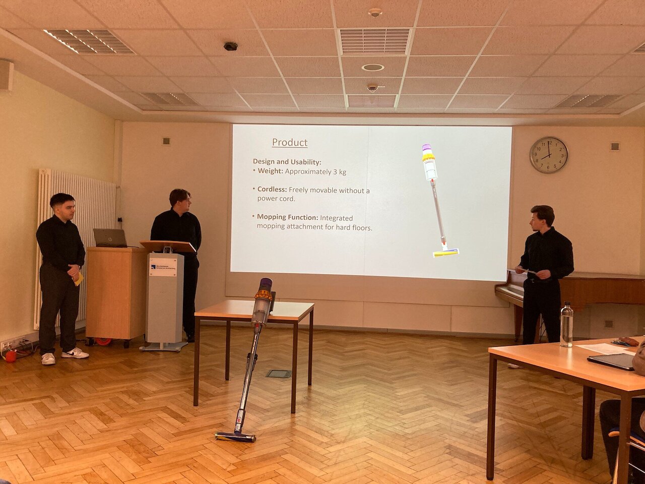 Erfolgreicher DECA-Wettbewerb an den BBS am Schölerberg Image 2