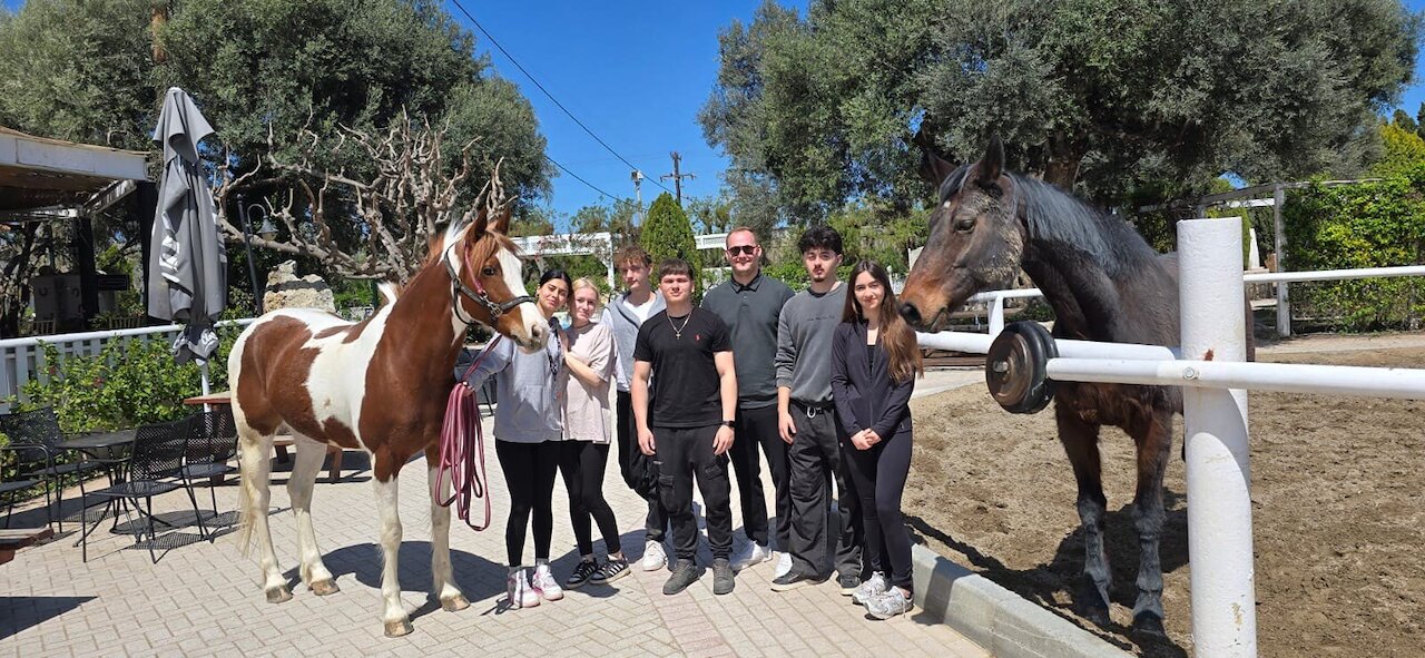 Lernen, wo andere Urlaub machen – Auslandspraktikum auf Kreta Image 1