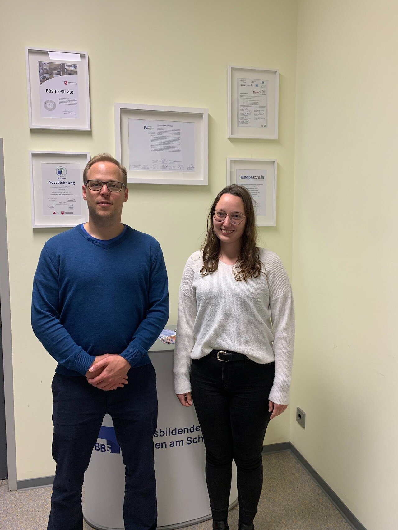 Neue Gesichter im Lehrerzimmer Image 1