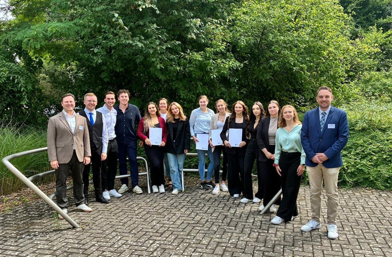 Verabschiedung der Versicherungskaufleute Image 2