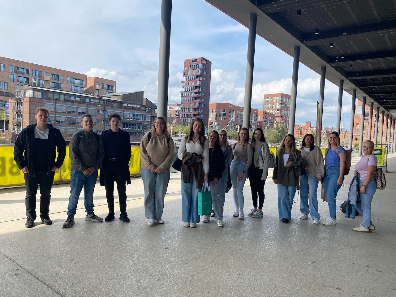 Klassenfahrt nach Hamburg – ein erlebnisreicher Tag für die RF23-6 Image 1