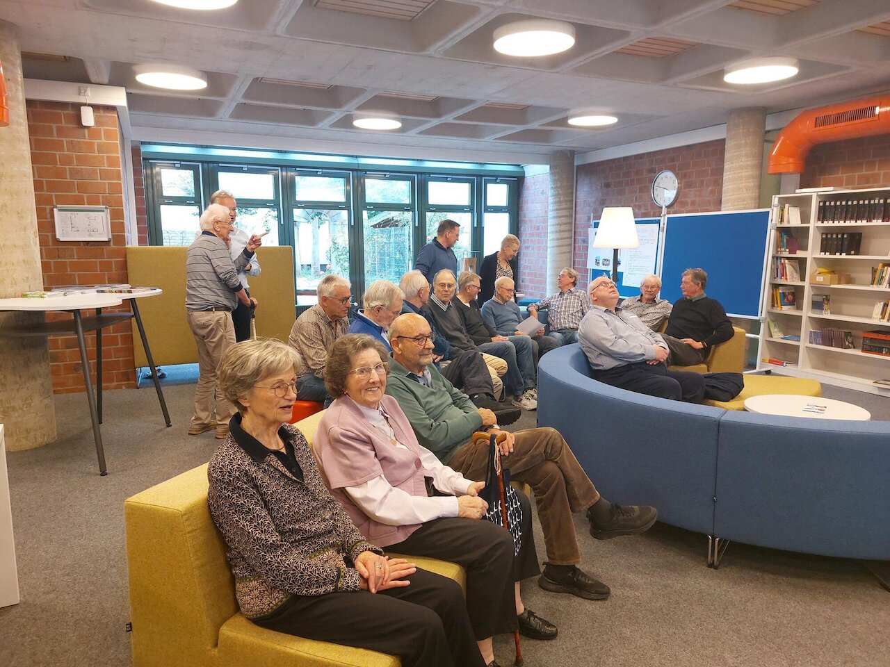 Beim Pensionärstreffen begegnen sich Erinnerungen und aktuelle Entwicklungen Image 16