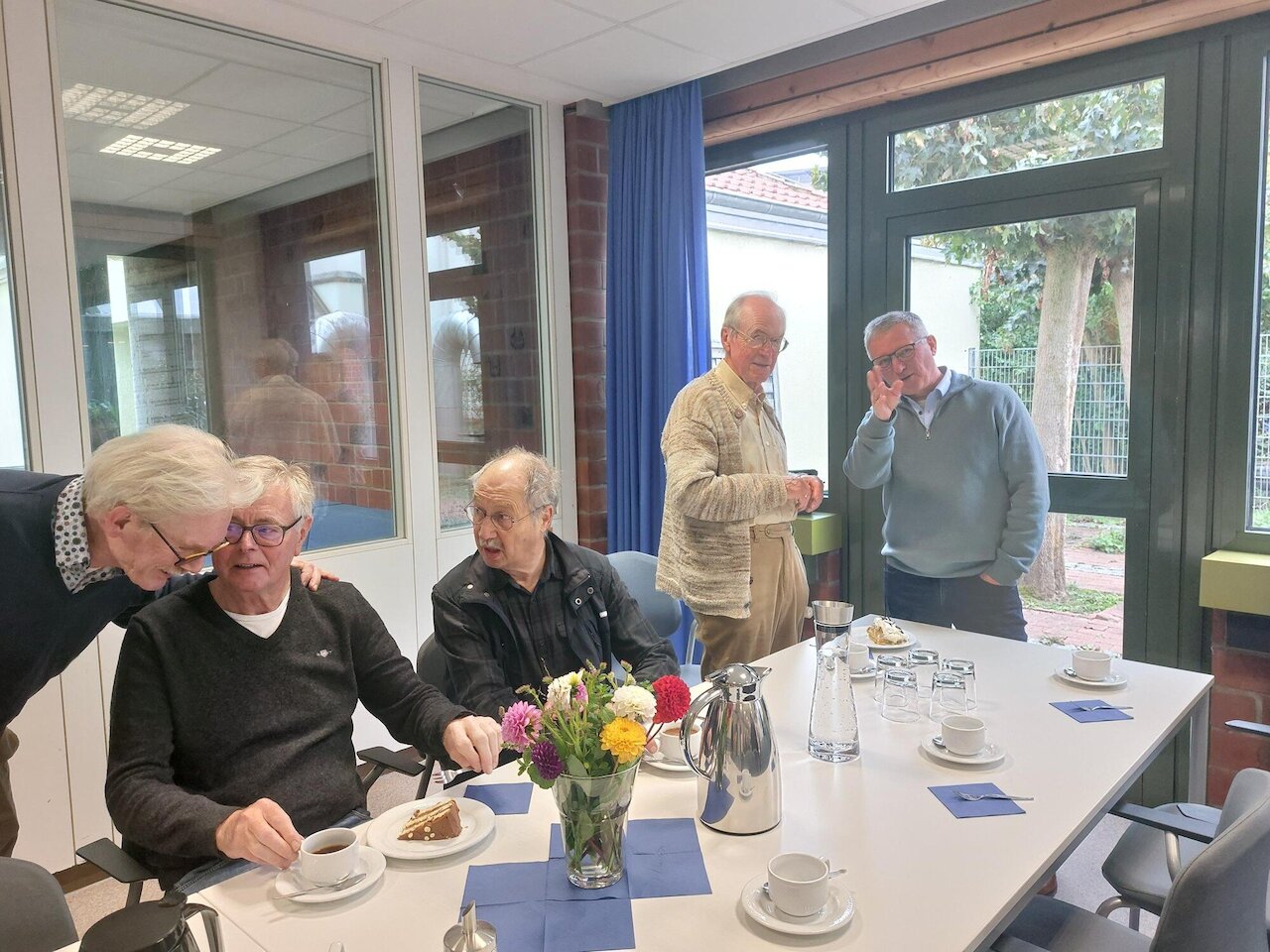 Beim Pensionärstreffen begegnen sich Erinnerungen und aktuelle Entwicklungen Image 9