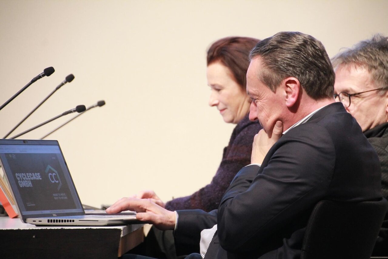 Finale der MACHacademy „School Edition“ – Schüler des Wirtschaftsgymnasiums beeindrucken mit starken Startup-Ideen Image 17