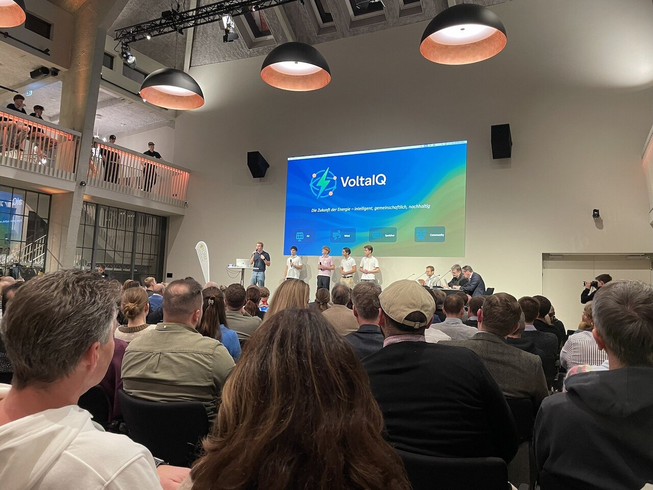 Finale der MACHacademy „School Edition“ – Schüler des Wirtschaftsgymnasiums beeindrucken mit starken Startup-Ideen Image 6