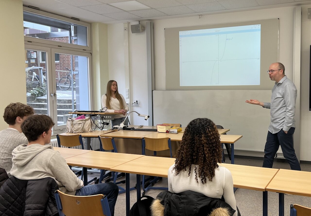 Schnuppertag am Wirtschaftsgymnasium gibt praxisnahe Einblicke in Unterricht und Schulleben Image 7