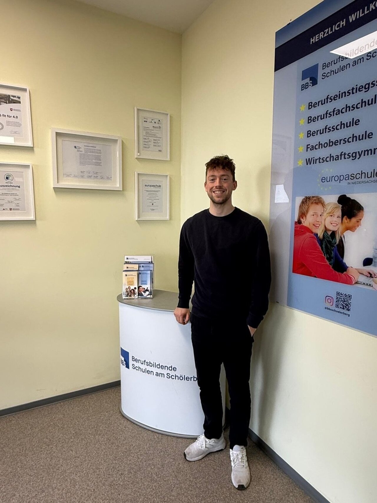 Neue Gesichter im Lehrerzimmer Image 2