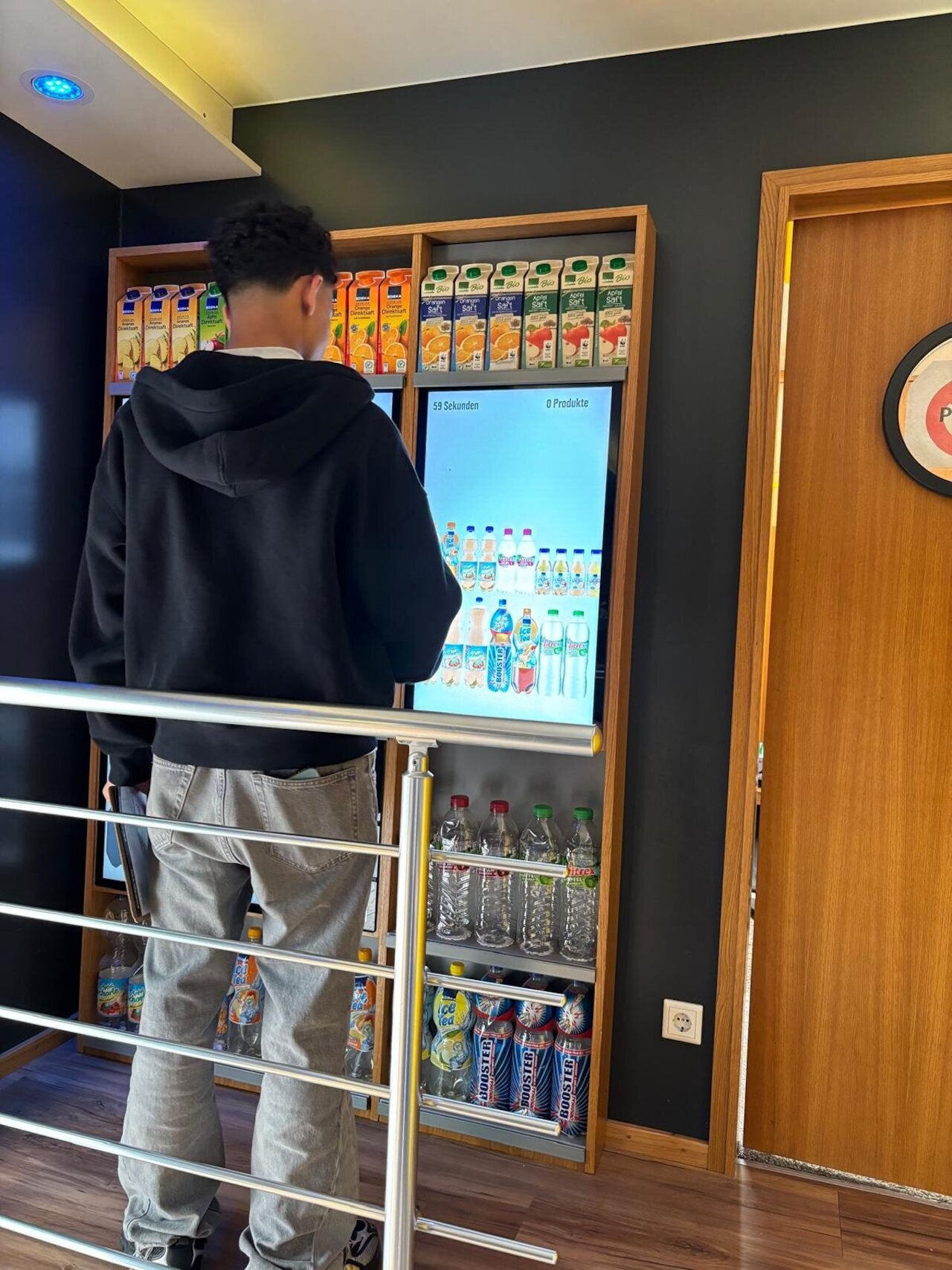 Einblicke in den Einzelhandel – Besuch beim EDEKA Talente Truck Image 2